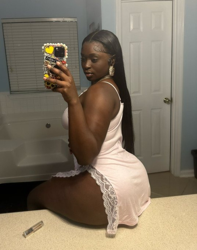 Disponibile per tutti i vostri appuntamenti nella massima discrezione!