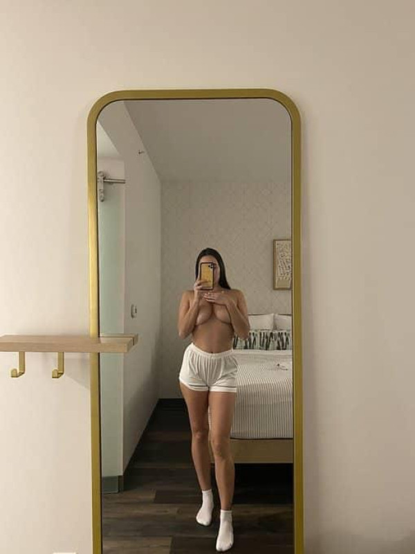 Incontra veri uomini per sesso e massaggi erotici