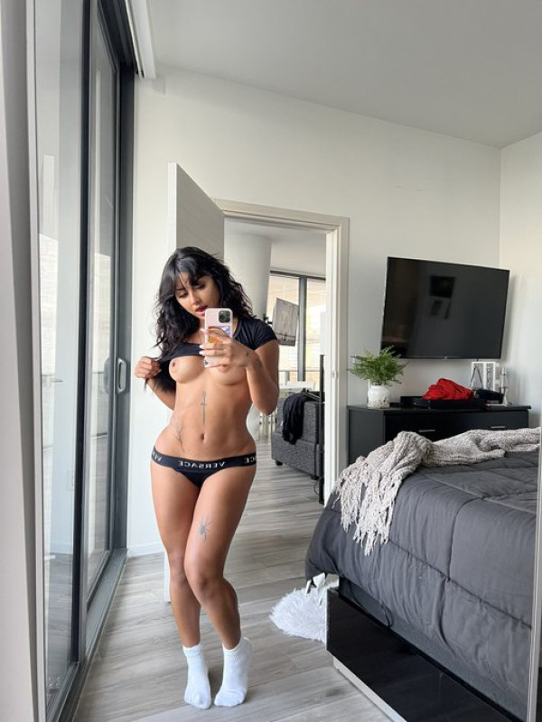 Sono una donna single disponibile per una rapporto sessuale ma è pagamento quindi sei interessato