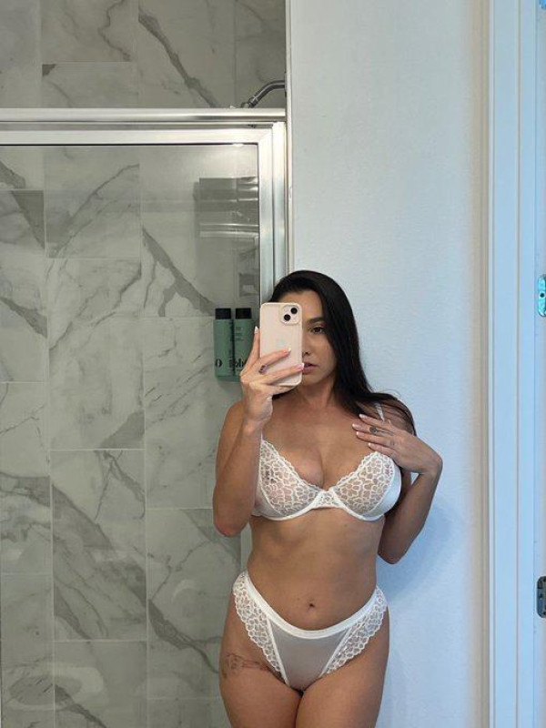 Incontra veri uomini per sesso e massaggi erotici