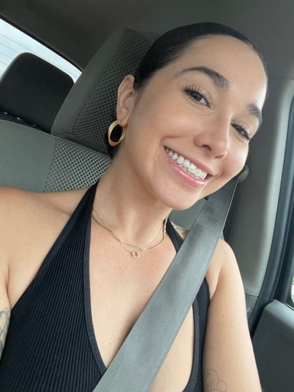 Sono single e disponibile subito per i tuoi servizi.