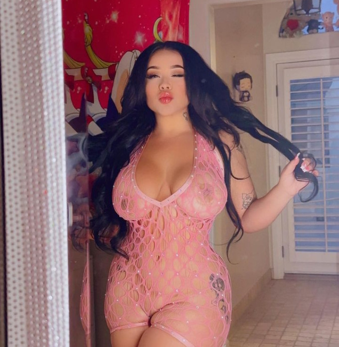 Hosana, una donna calda e provocante per i tuoi desideri Sessuale🇮🇹😍!