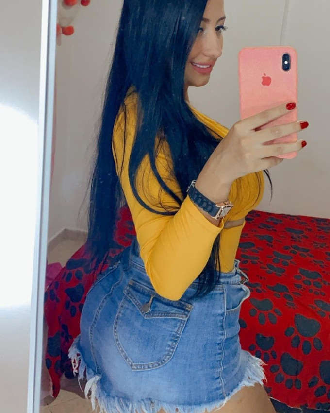 Disponible pour un bon moment de massages 💋 😘 ❤️