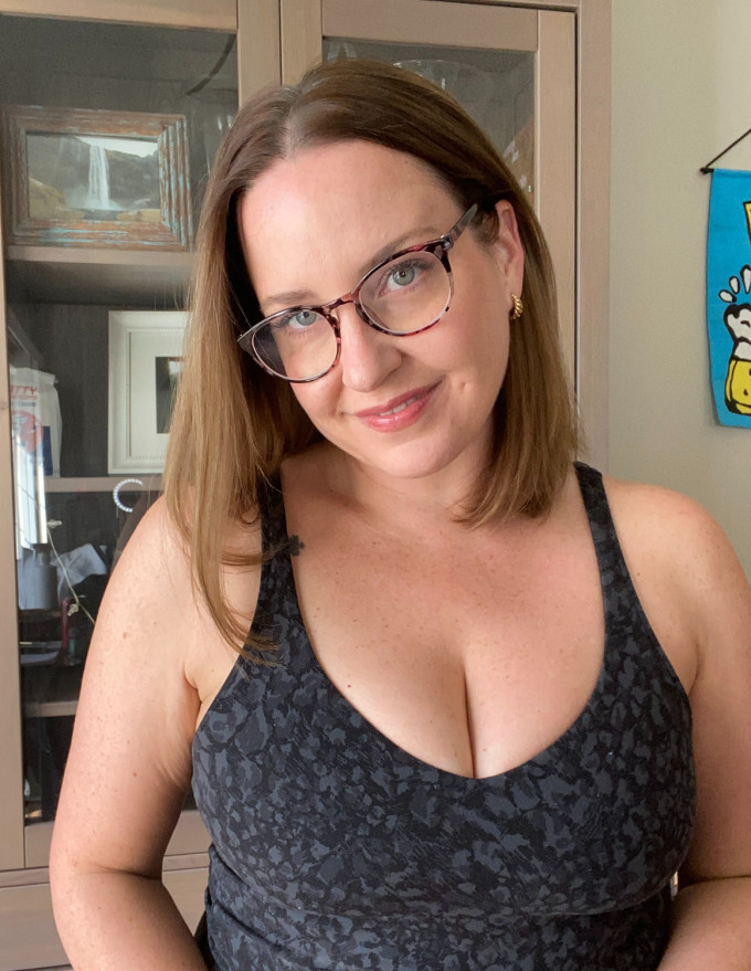 CIAO TESORO, VIENI A VIVERE IL MOMENTO PIACEVOLE, PIACEVOLE E INDIMENTICABILE INSIEME A ME A LETTO SENZA ALCUN PROBLEMA 🇮🇹❤️🇮🇹