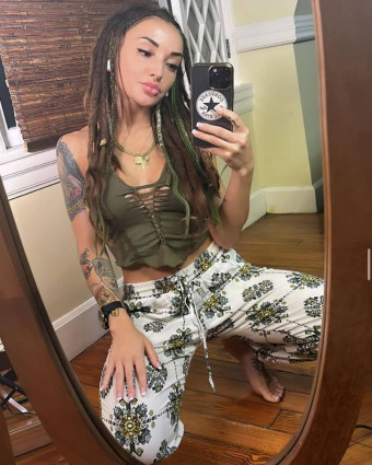 https://allmylinks.com/rosalieguette