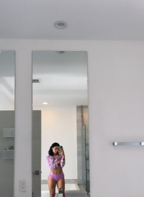 Sono una donna single disponibile per una rapporto sessuale ma è pagamento quindi sei interessato