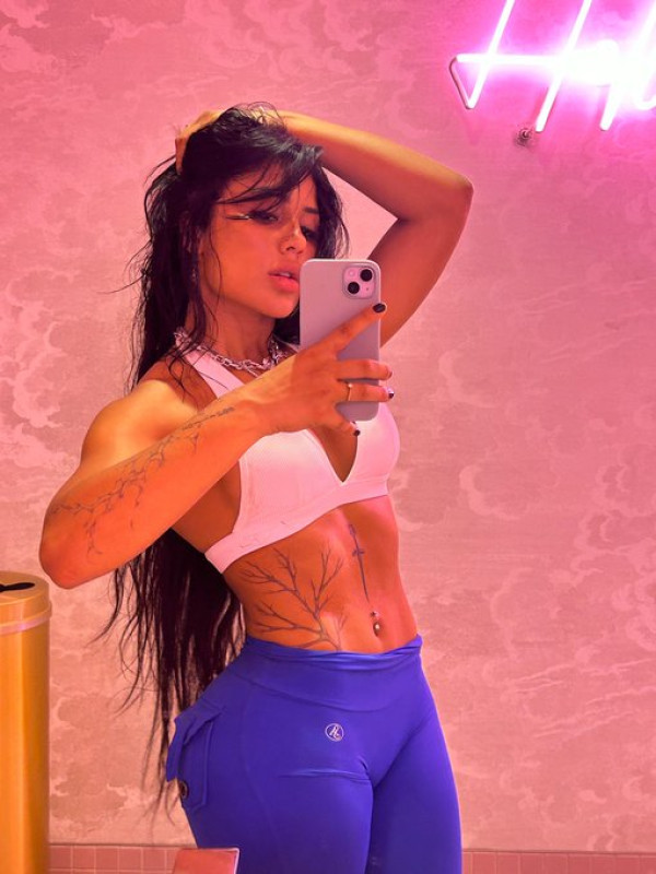 Sono una donna single disponibile per una rapporto sessuale ma è pagamento quindi sei interessato