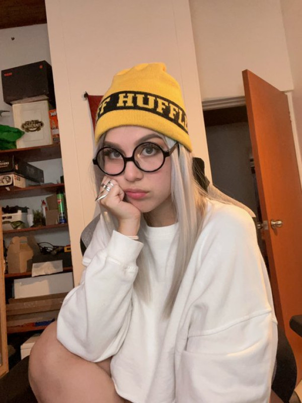 Sono disponibile per incontri sessuali 😘