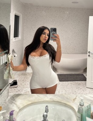 Sono disponibile per incontri privati 🥒🥒
