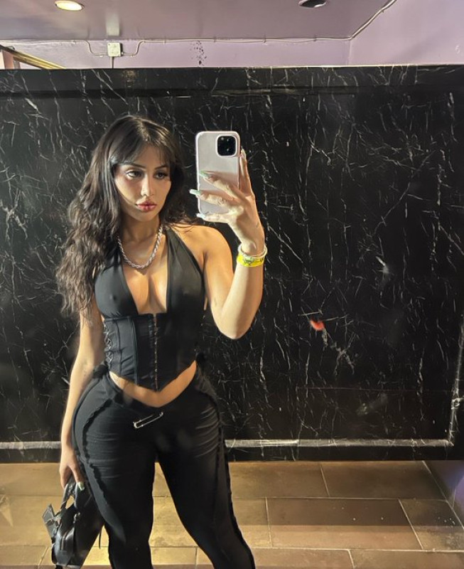 Ciao 😊 Ich suche net, freundliche Begegnungen! Bei Interesse melde dich gerne bei mir auf Télégramme : @vero8662 o Zangi: 1065277448