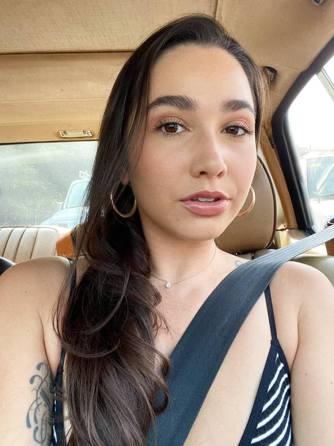 Sono single e disponibile ora, viaggio anche