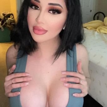 Sono disponibile ora per sesso tabù 🥰