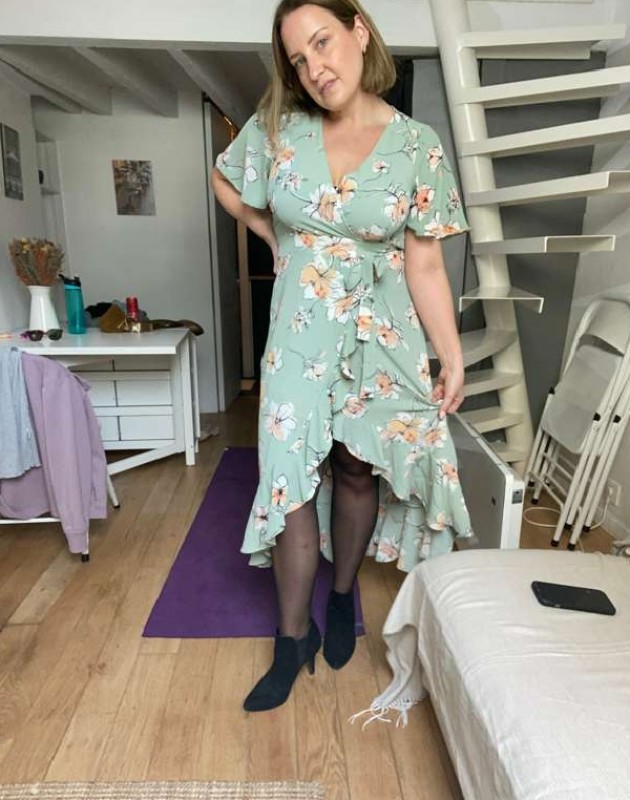 Tesoro, sono disponibile ora per i tuoi indimenticabili desideri sessuali🥰🥰