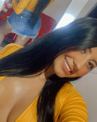 Disponible maintenant pour un bon moment de massages service illimité