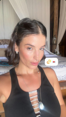 +33 7 80 94 83 62 Sono disponibile per incontri sensuali, scrivimi in privato