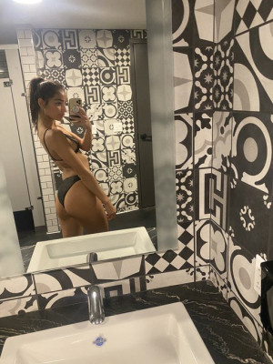 Ciao amore mio🥰, godiamoci insieme un bel momento di piacere🔥👅, vieni a goderti tutto il mio corpo, il mio grande culo🔥🔥 e il mio Anche io ho il mio  grand..https://t.me/Clotilde67