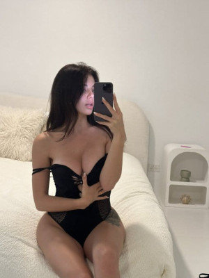 Ciao 👋 come stai 💞 mi chiamo patrizia e vivo da poco in Italia e sono felice di conoscerti ✅