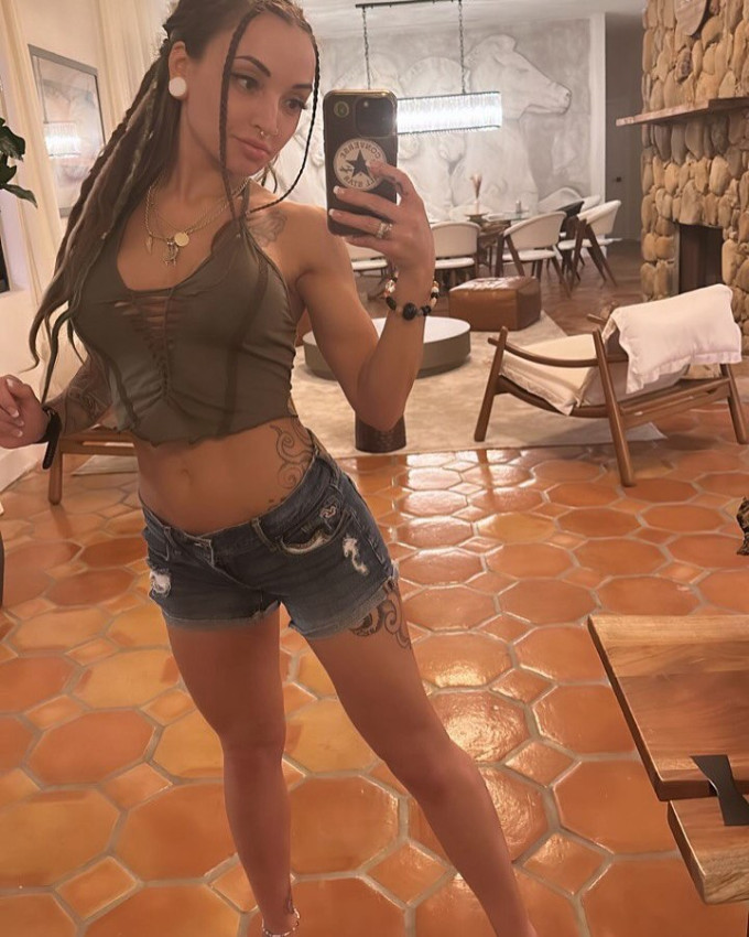 https://allmylinks.com/rosalieguette
