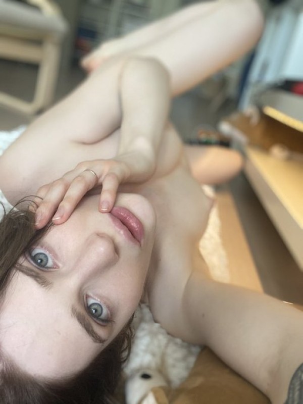 Sono disponibile per incontri sensuali, scrivimi in privato