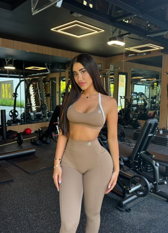 Disponibile per sesso giorno e notte
