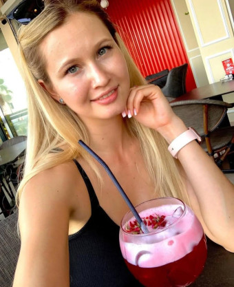 SONO APPENA ARRIVATA (MASSAGGIO LINGAM COMPLETO) BACIO CON LA LINGUA, SBORRATA GRATUITA, UN BELLO 69 CALMO, SENZA FRETTA, LATO B, GOLA PROFONDA