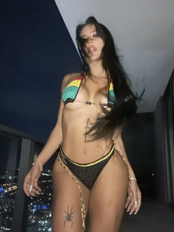 Sono una donna single disponibile per una rapporto sessuale ma è pagamento quindi sei interessato