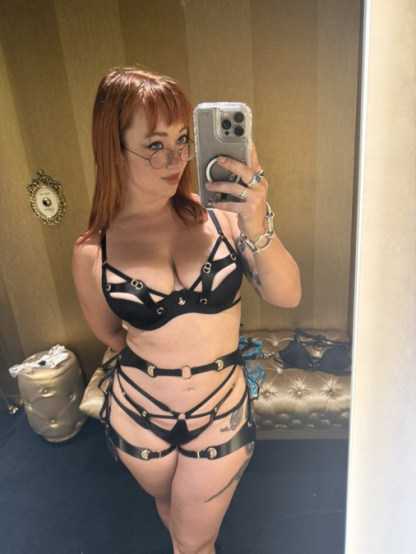 Sono disponibile per incontri sessuali a pagamento ora Sono disponibile immediatamente❤️🏠😘😘