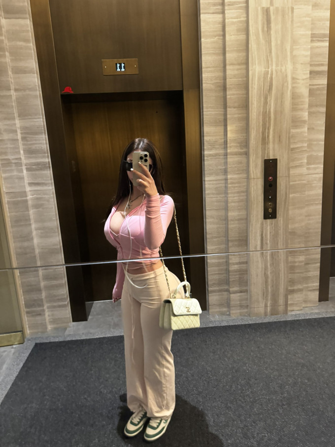 Je suis disponible dès maintenant pour vous, j'attends que vous passiez des moments inoubliables 💦❤️