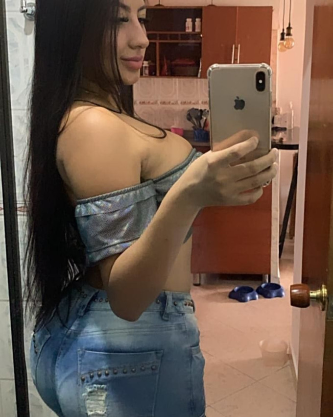 DISPONIBLE MAINTENANT POUR UN BON MOMENT DE MASSAGES 💋 😘 ❤️