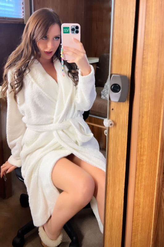 Sono single e disponibile subito per i tuoi servizi.