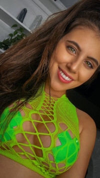 Sono una ragazza romantica e cerco un principe azzurro e soprattutto serio e onesto