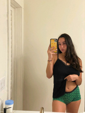 Se sei interessato, ti piacerebbe incontrarmi per trascorrere insieme dei bellissimi momenti di piacere sessuale scrivimi su télégramme @Victoriaricci2