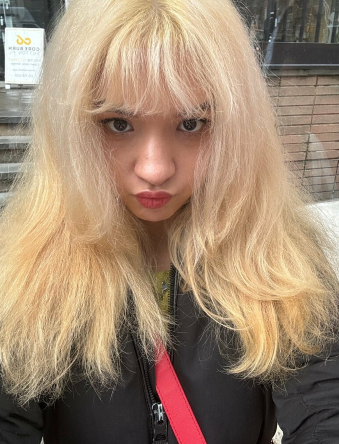 Ragazza giovane disponibile