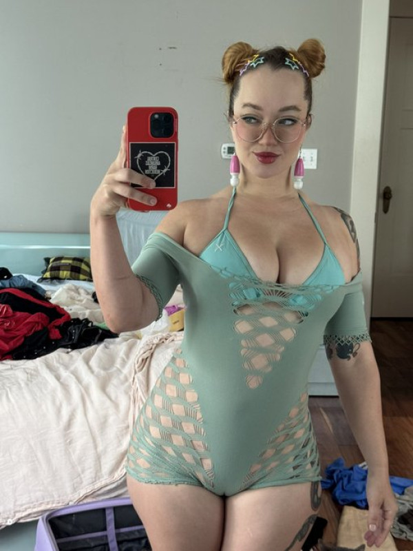 Ciao 🎉 mi chiamo 💃belamia renata giovane italiana molto sexy e talentuosa mi renderà così felice 💞 stare con te 🤼