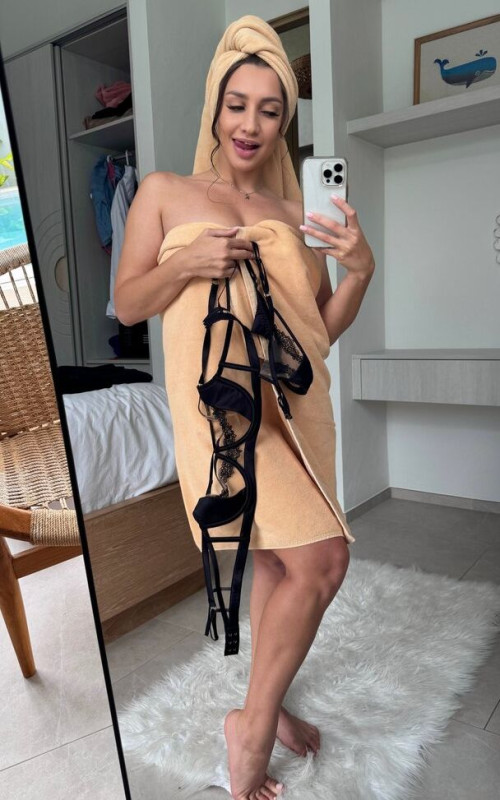 Sono disponibile per un incontro sessuale