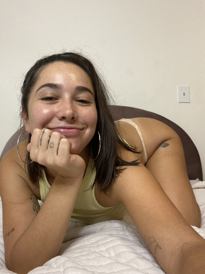 Se sei interessato, ti piacerebbe incontrarmi per trascorrere insieme dei bellissimi momenti di piacere sessuale scrivimi su télégramme @Victoriaricci2