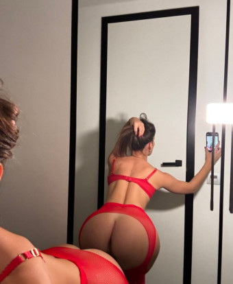 SONO UNA DONNA SINGLE DISPONIBILE PER UNA RAPPORTO SESSUALE MA È PAGAMENTO QUINDI SEI INTERESSATO