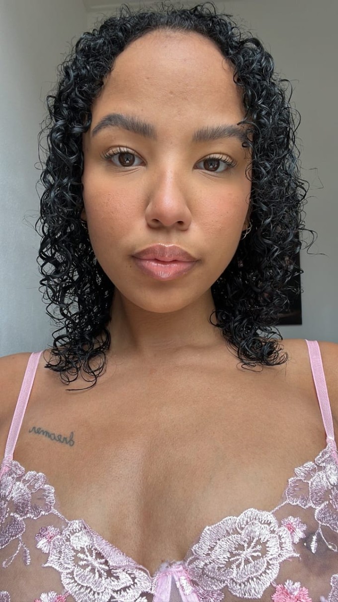 Sono disponibile per storie sessuali