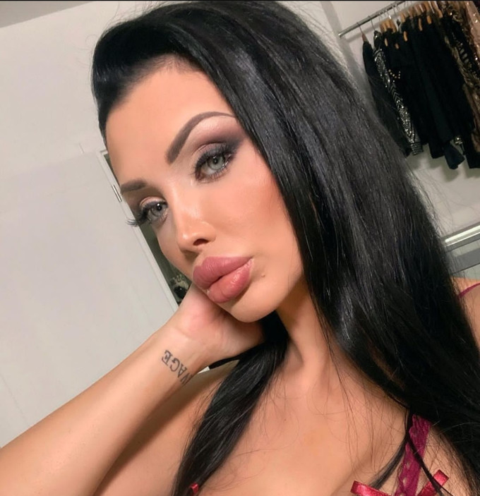A disposizione per un momento piacevole e adorabile 😍💋😘