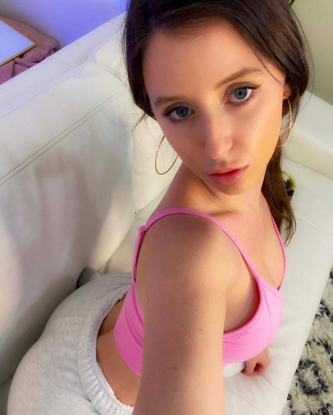 CIAO TESORO, VIENI A VIVERE IL MOMENTO PIACEVOLE, PIACEVOLE E INDIMENTICABILE INSIEME A ME A LETTO SENZA ALCUN PROBLEMA 🇮🇹❤️🇮🇹