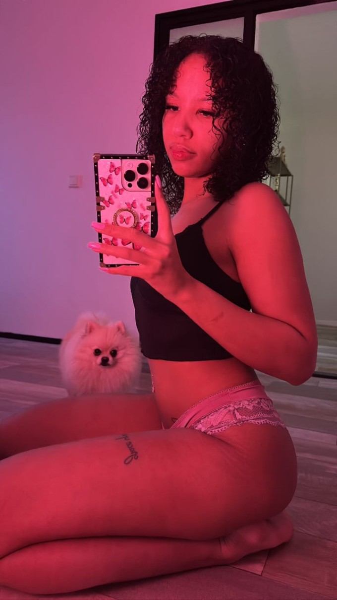 Sono disponibile per storie sessuali