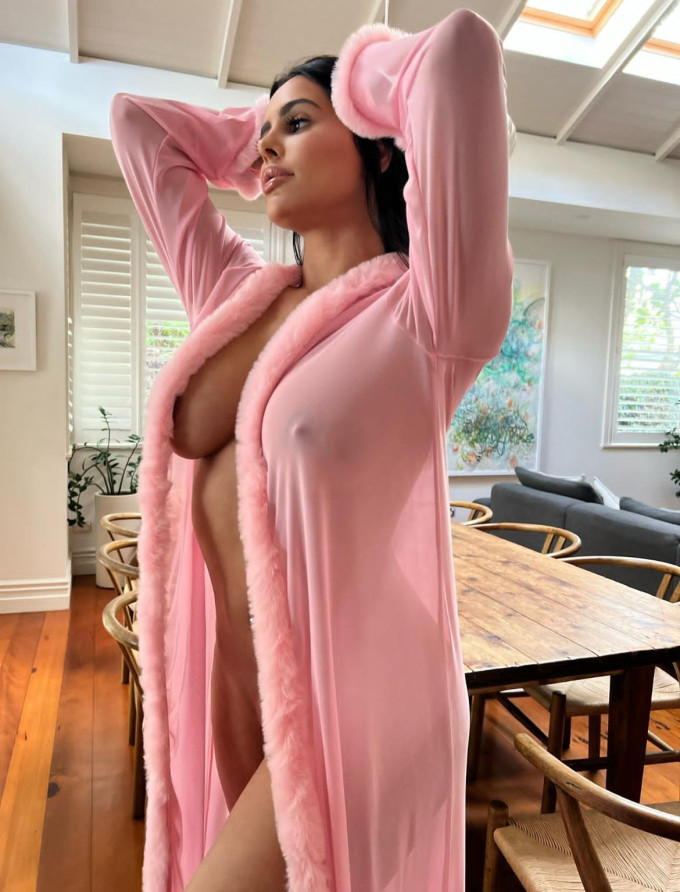 Sono disponibile a soddisfare tutti i tuoi desideri sessuali🥰  Telegra'm: @lizie_iam whatsapp: +353899524778