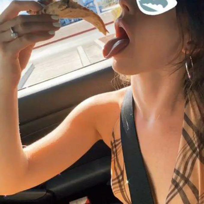 Ciao sono disponibile tutta la notte per momenti eccitanti senza grattacapi😍🍑🍆