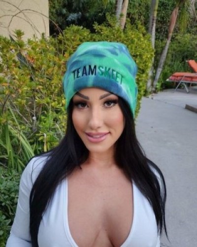 Amore mio sono disponibile adesso vieni e rendimi felice velocemente 💞