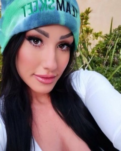 Amore mio sono disponibile adesso vieni e rendimi felice velocemente 💞