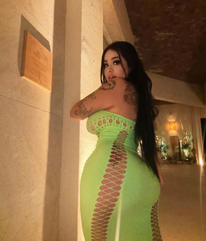 Hosana, una donna calda e provocante per i tuoi desideri Sessuale🇮🇹😍! Hosana, una donna calda e provocante per i tuoi desideri Sessuale🇮🇹😍!