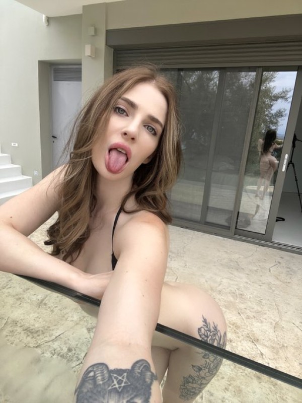 Sono disponibile per piani sessuali