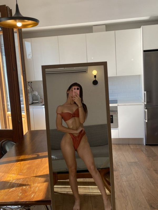 🍒Oggi nuova 💋 ragazza Orientale bella sexy 🤤🎀🎀Credo che sarai interessato a me💋 Un bacio TI aspetto💖💥