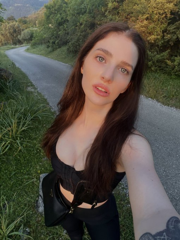 Sono disponibile per il sesso 🥰