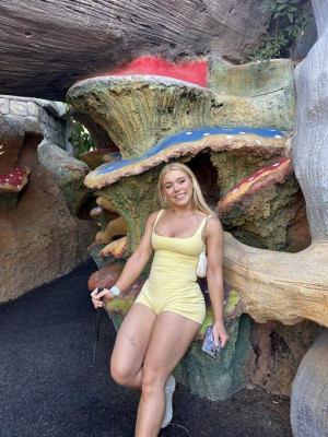 Disponibile per la tua soddisfazione sessuale